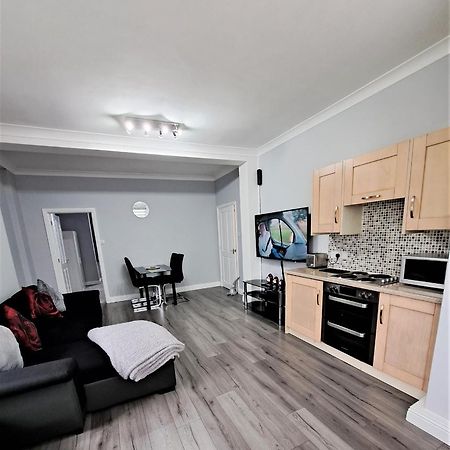 شقة Large Flat Quite Location Modern And Well Equipped سوانغه المظهر الخارجي الصورة